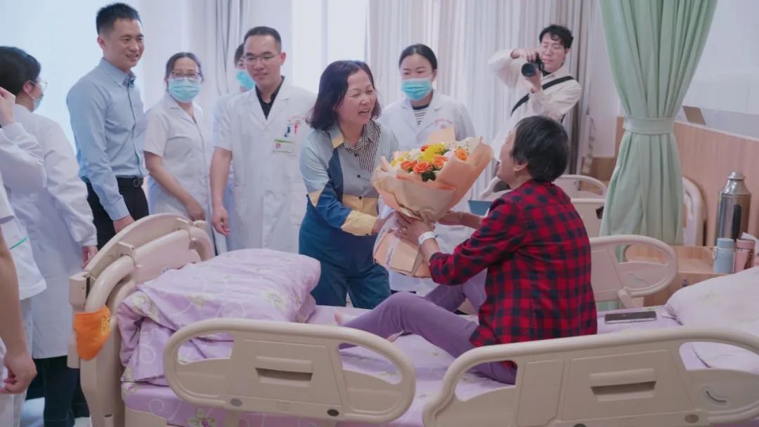 龙文多部门联动救治外地重伤游客，彰显医旅融合服务新高度