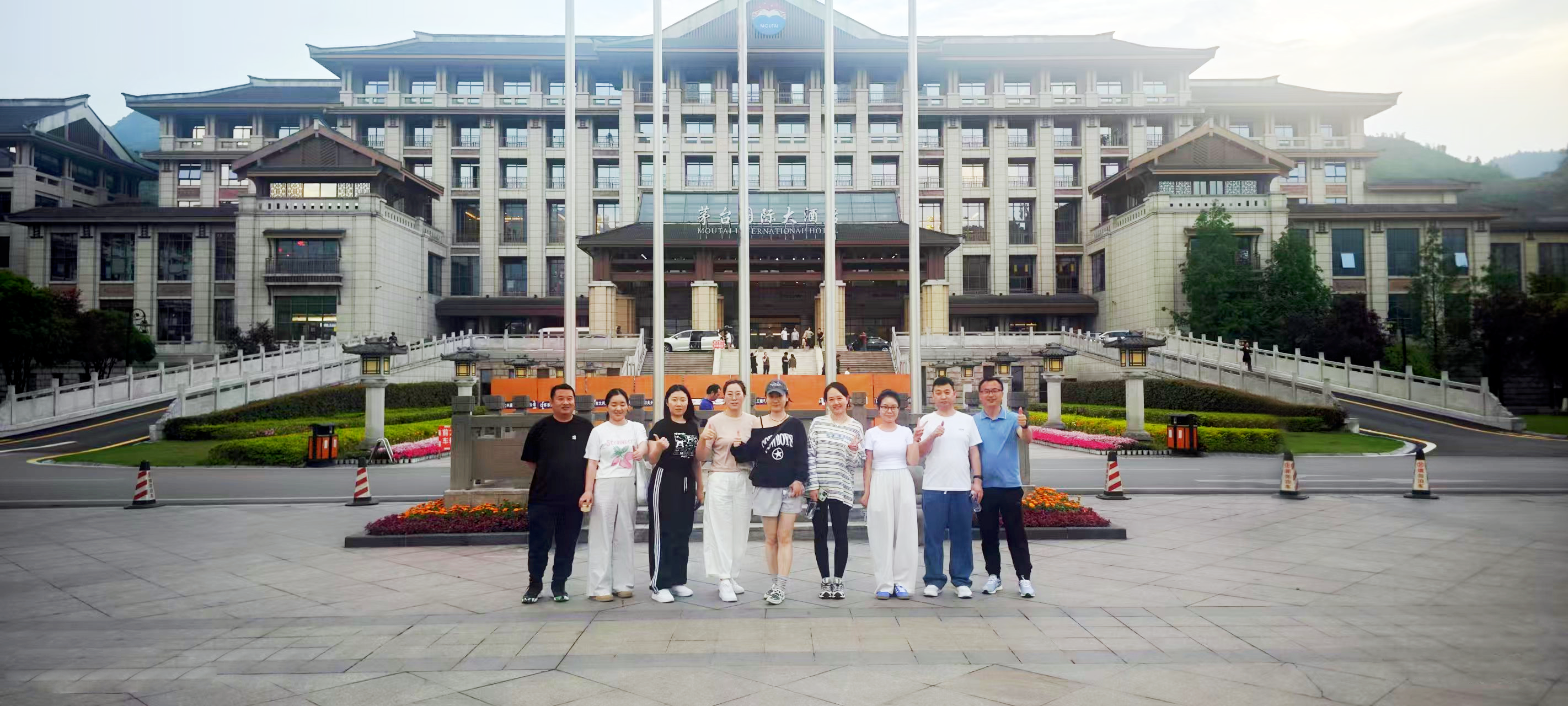 北京华厦民众眼科医院：用关怀凝聚力量，携手共进谱新篇