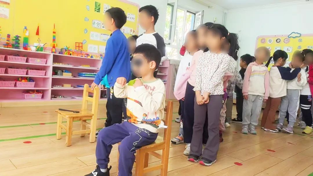 北京华厦民众眼科医院受邀走进中国农机院幼儿园为童真「视界」护航