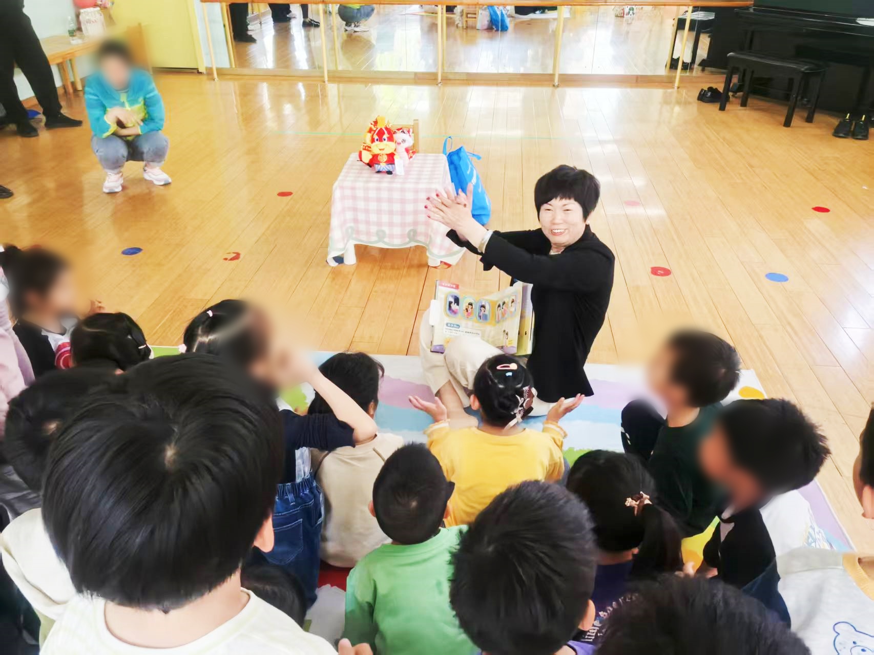 世界读书日｜北京华厦民众眼科医院受邀走进幼儿园，让爱眼护眼与书香同行