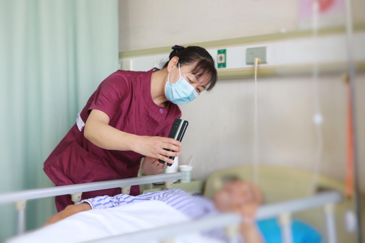 西安交大二附院试点「无陪护病房」 专业化照护服务破解「陪护难」民生痛点
