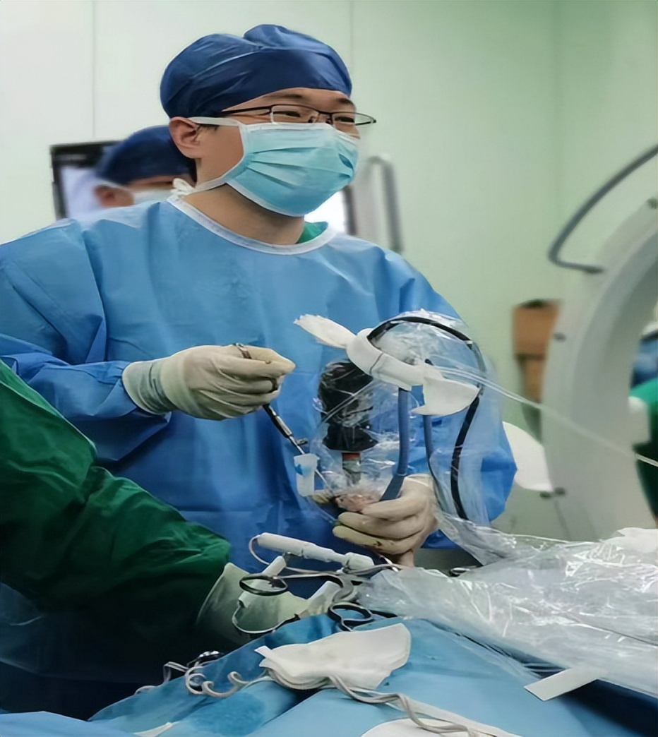 武汉大学人民医院疼痛专家「毫米级」技术精准解除腰椎间盘突出剧痛