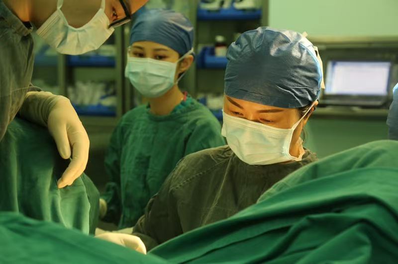 复发性尿失禁如「噩梦」困扰 专家精妙手术助她祛「顽疾」