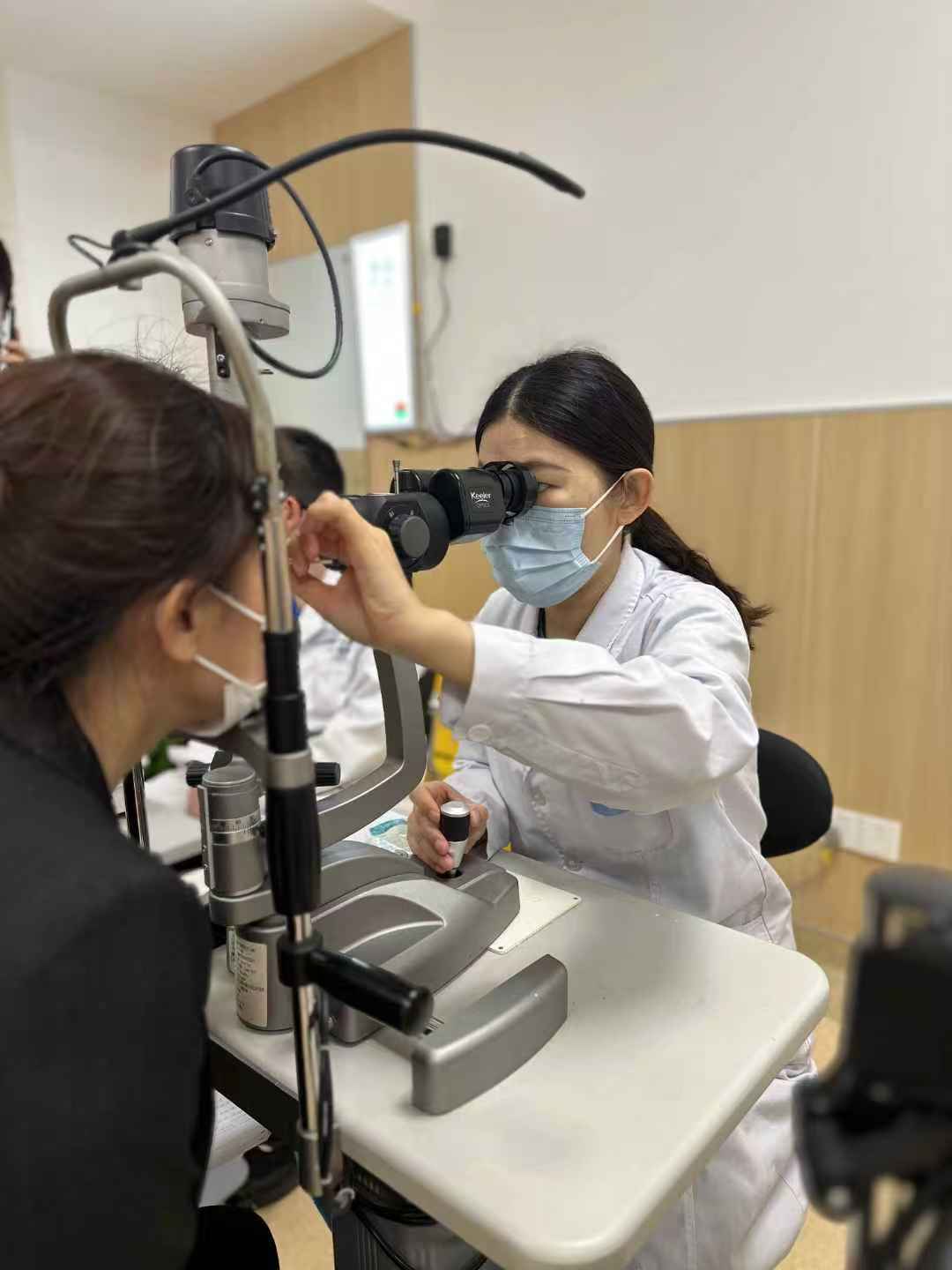 恶性程度高且极易误诊漏诊！医生「大海捞针」锁定罕见眼内淋巴瘤