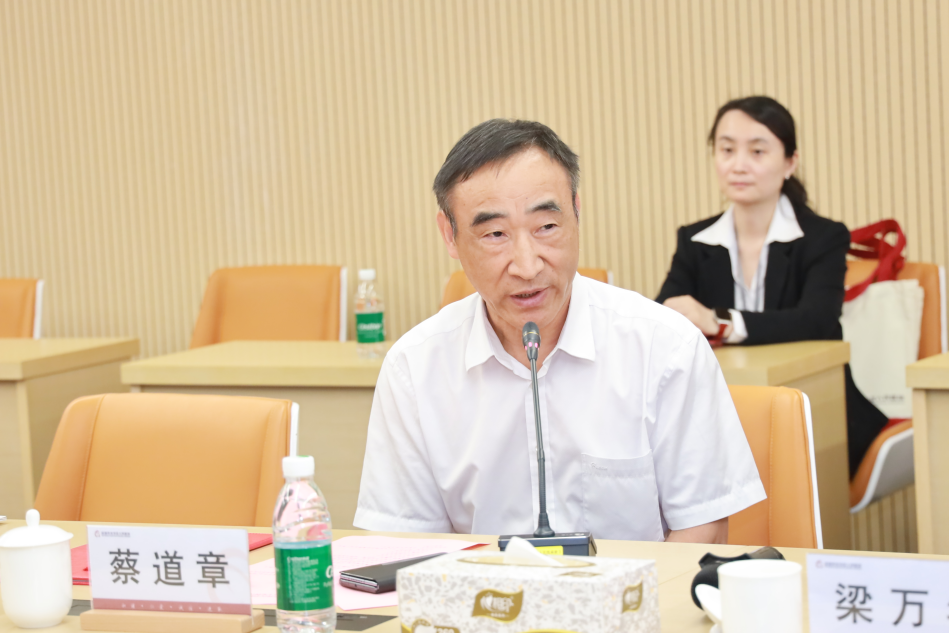 龙华区人民医院成立骨科医学中心,省级名医蔡道章教授受聘中心主任