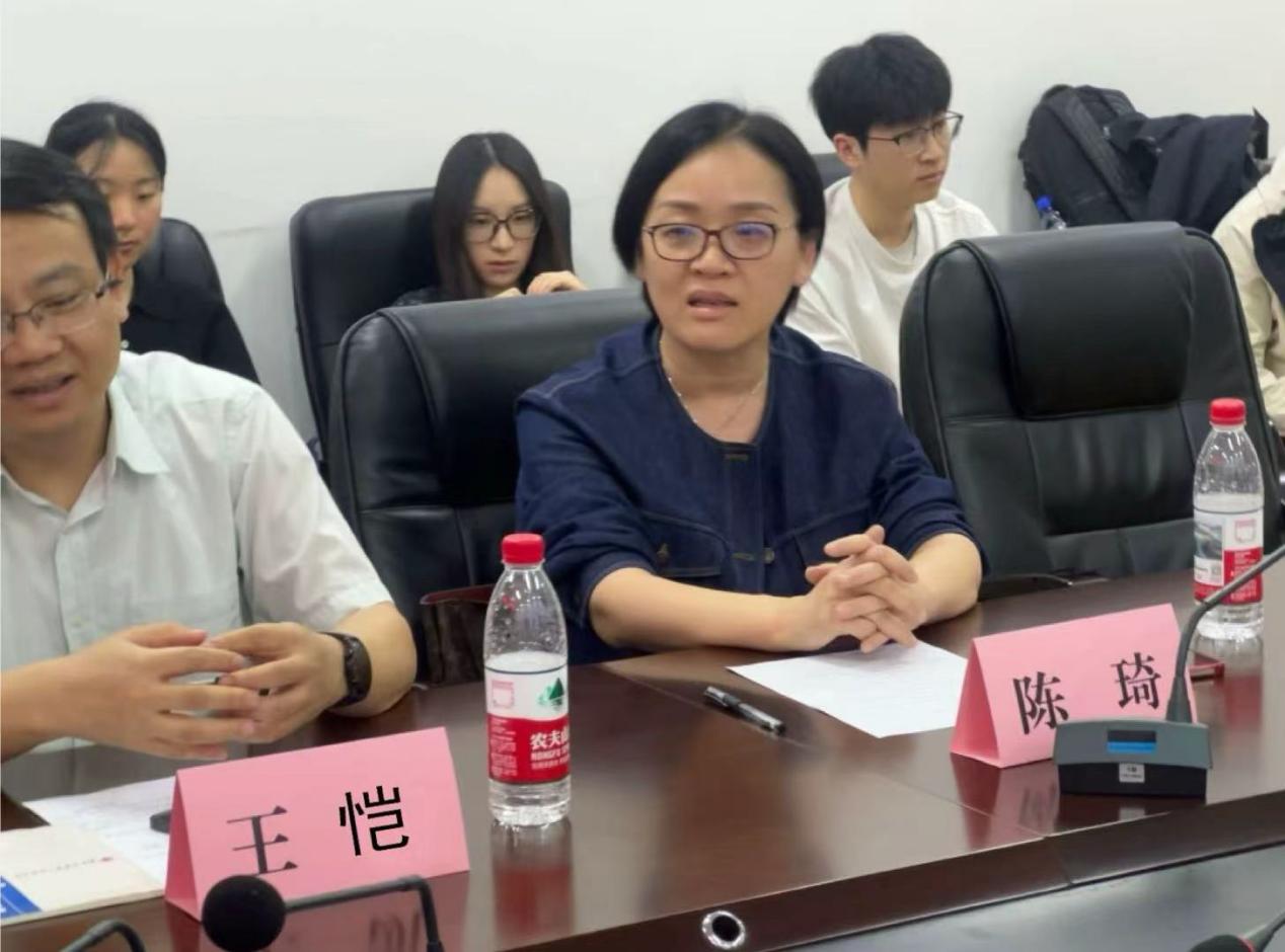 南昌大学第二临床医学院举办 2025 年考研与就业座谈会