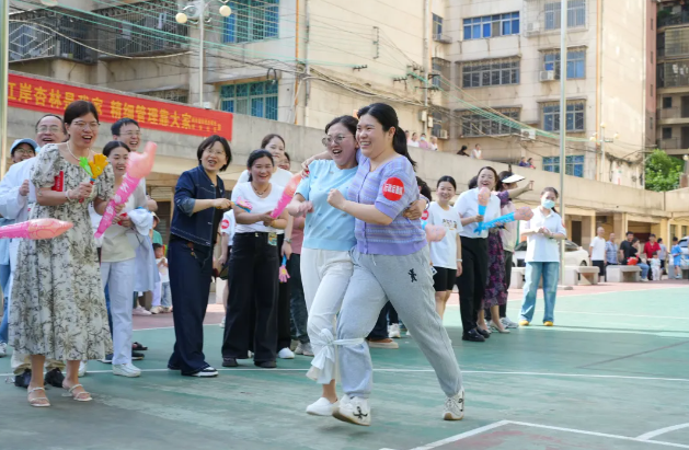 提灯照亮生命路，仁心谱写奉献歌——邵东市人民医院 2025 年「5.12」国际护士节活动圆满举行