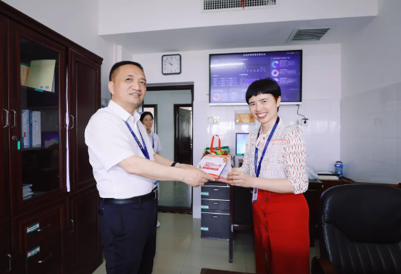 提灯照亮生命路，仁心谱写奉献歌——邵东市人民医院 2025 年「5.12」国际护士节活动圆满举行