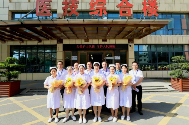 提灯照亮生命路，仁心谱写奉献歌——邵东市人民医院 2025 年「5.12」国际护士节活动圆满举行