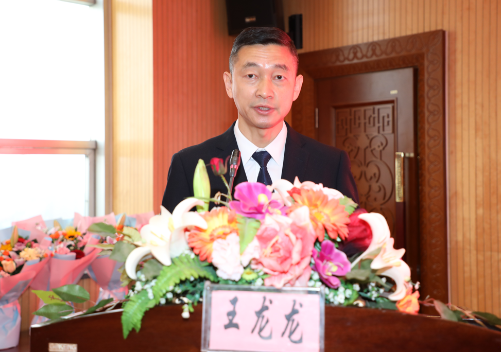 包头市肿瘤医院召开 2025 年「5·12」国际护士节庆祝表彰大会