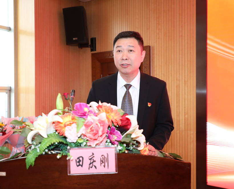 包头市肿瘤医院召开 2025 年「5·12」国际护士节庆祝表彰大会