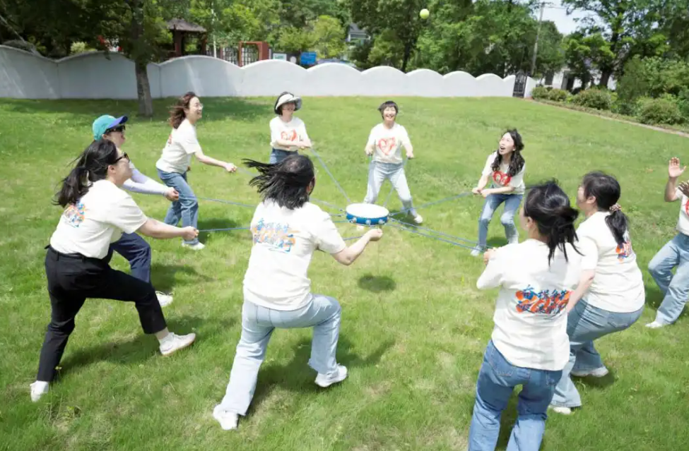 论道谋良策 聚力启新程