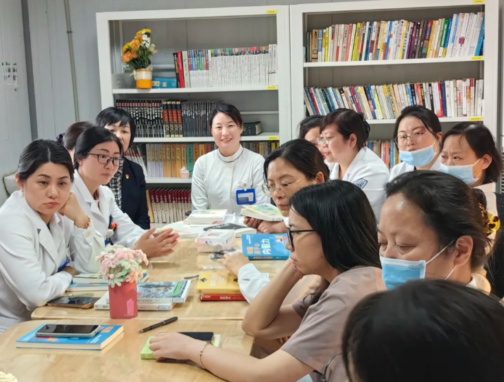 书香润心 仁爱同行丨南京江北医院女职工主题阅读活动成功举办
