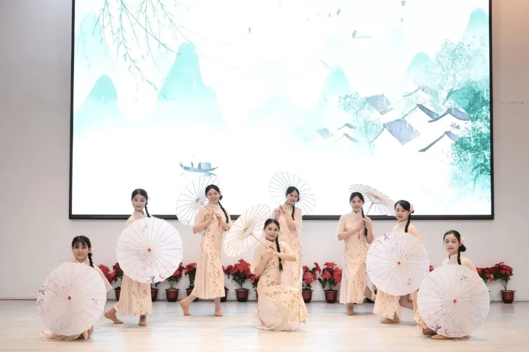 发展护士队伍，优化护理服务 | 庆祝 2025 年国际护士节暨表彰大会