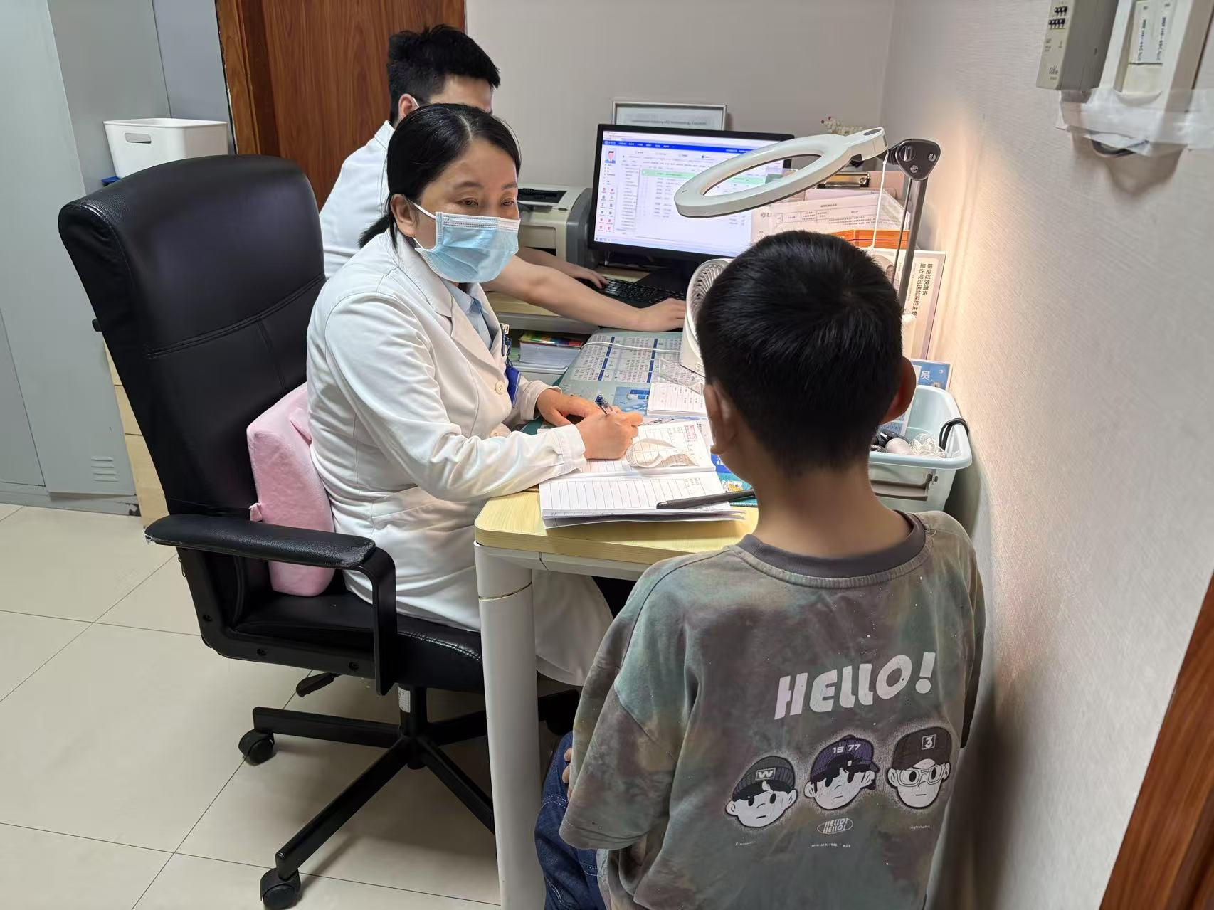 如何预防孩子过早近视？武汉普瑞眼科林珊教您几个实用方法