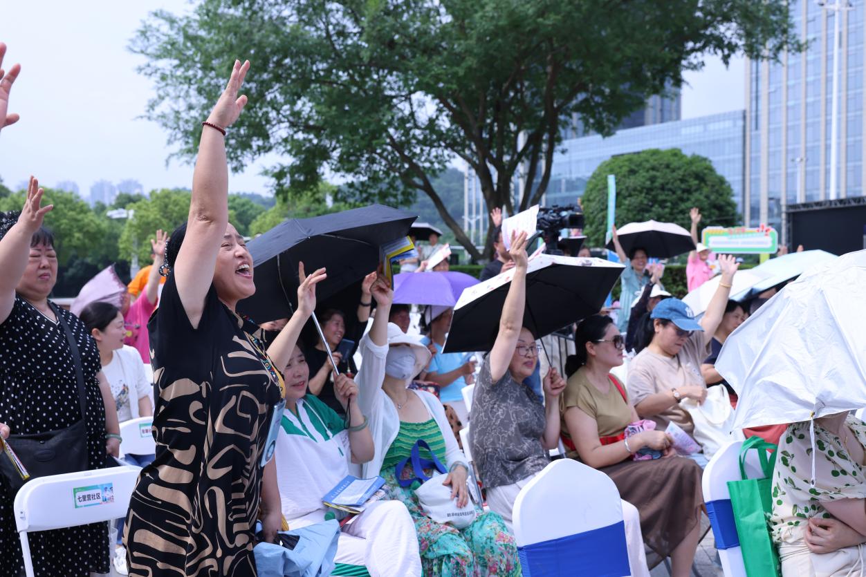 专家领衔+社区护航 | 家庭医生筑牢家庭健康新防线