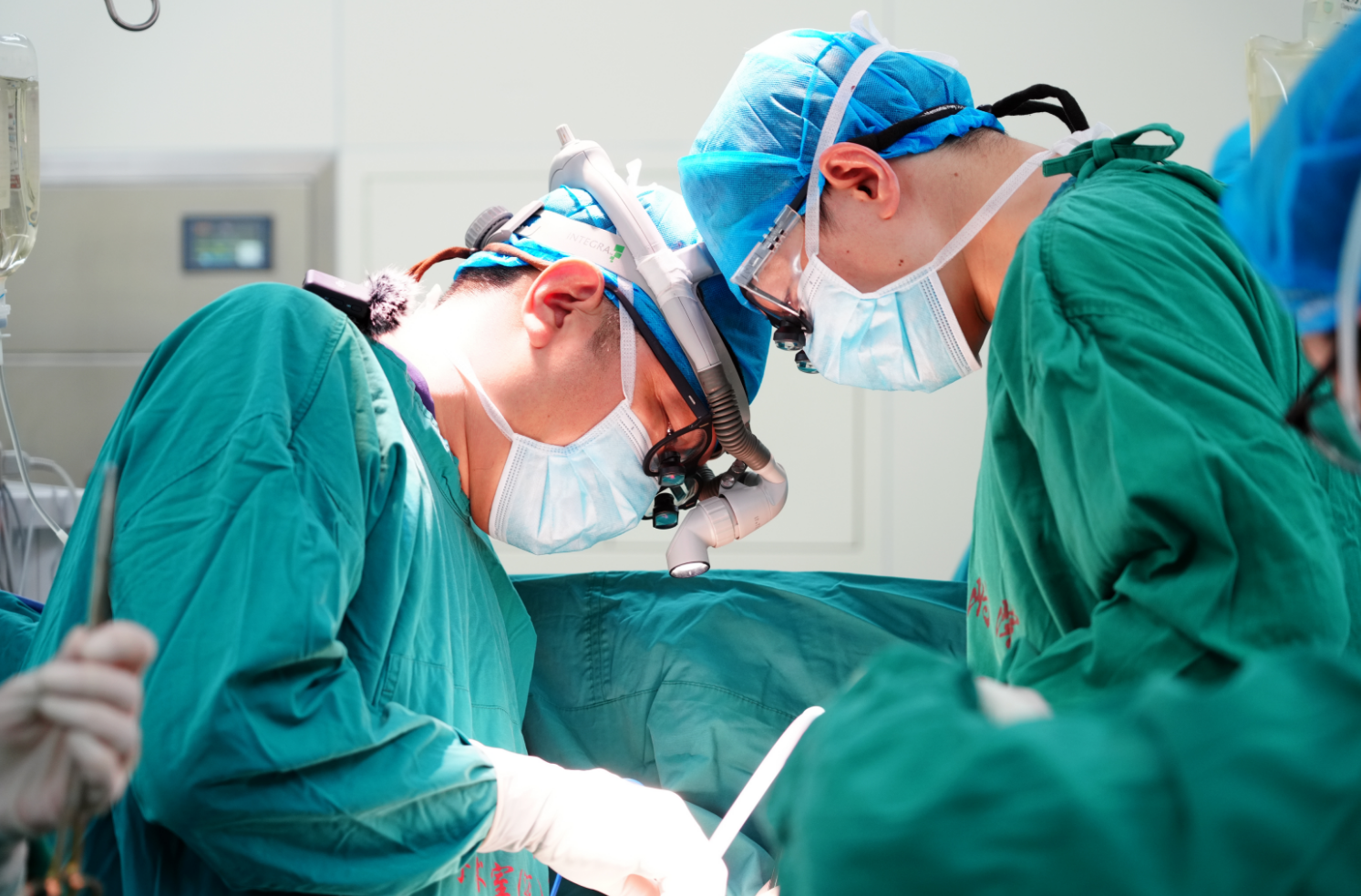 南医大二附院李庆国院长荣获全国道德模范荣誉称号!