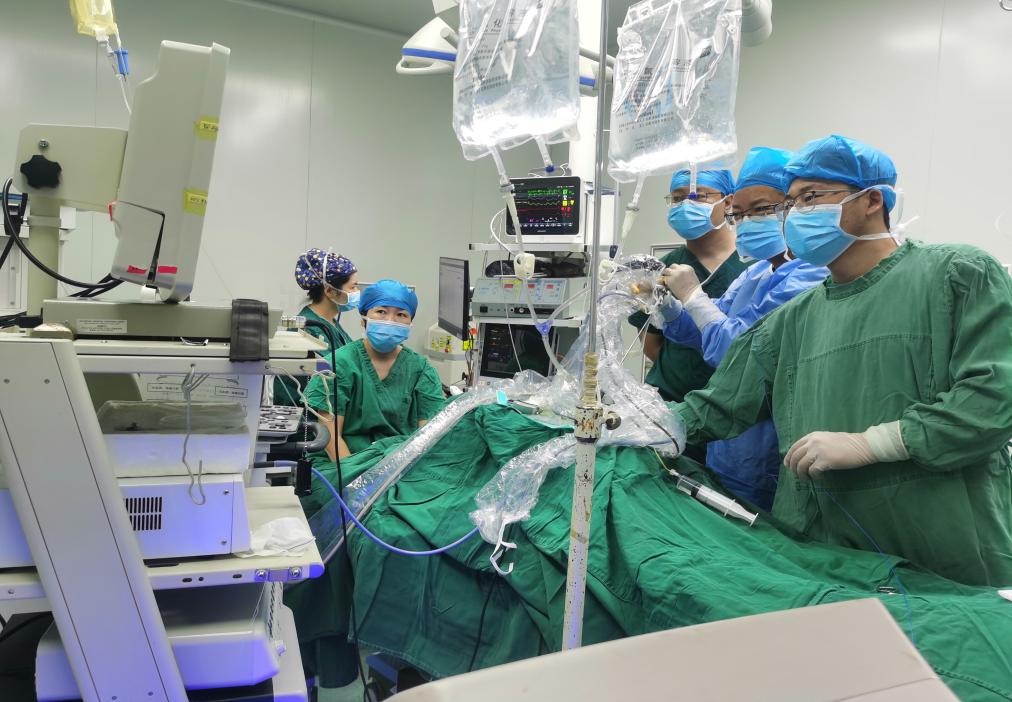 南昌大学二附院援疆医生刘琴成功为一 90 岁高龄患者实施精准麻醉
