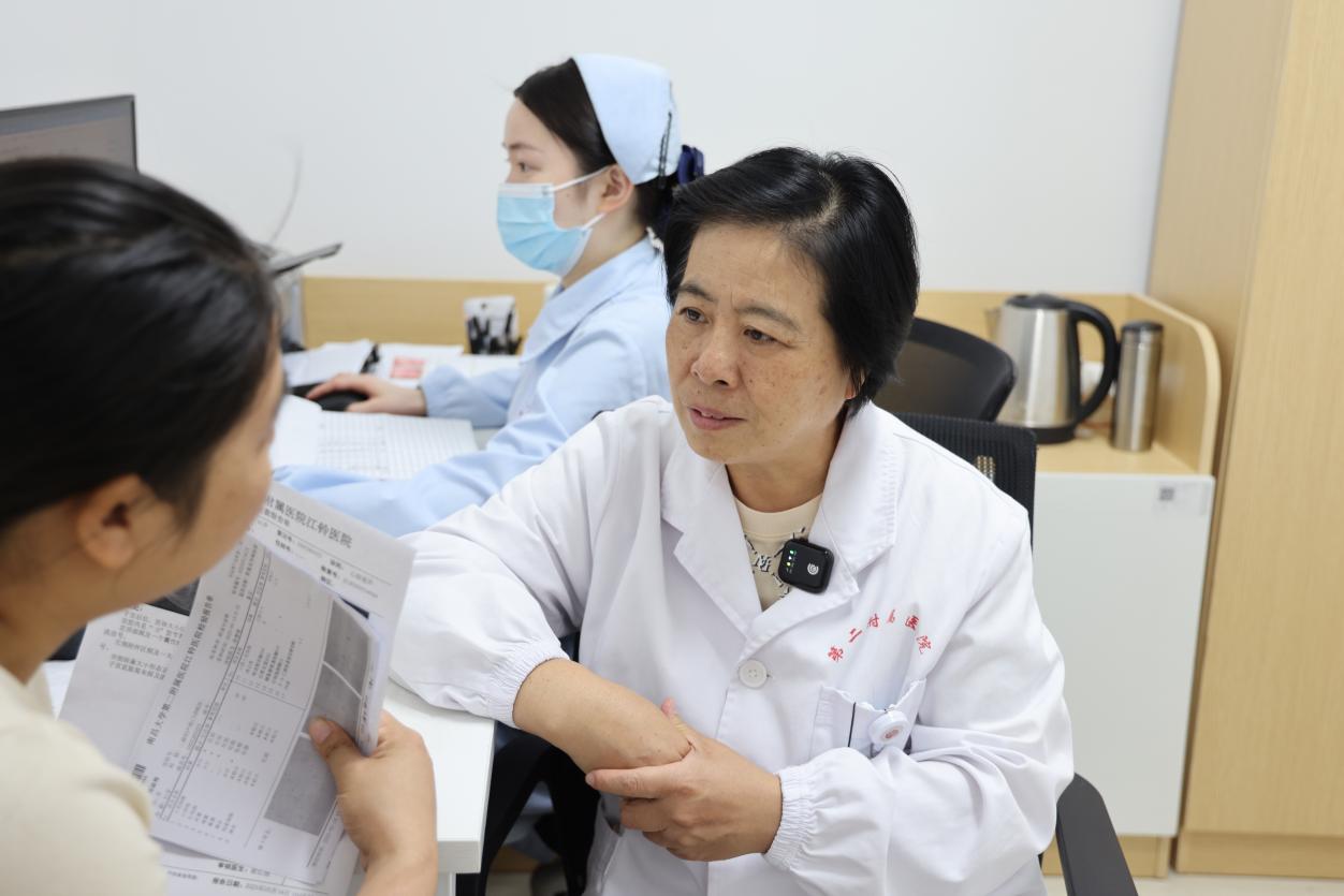 诊室秒变产房！南昌大学二附院青云谱院区多部门联动成功为一临盆产妇紧急接生