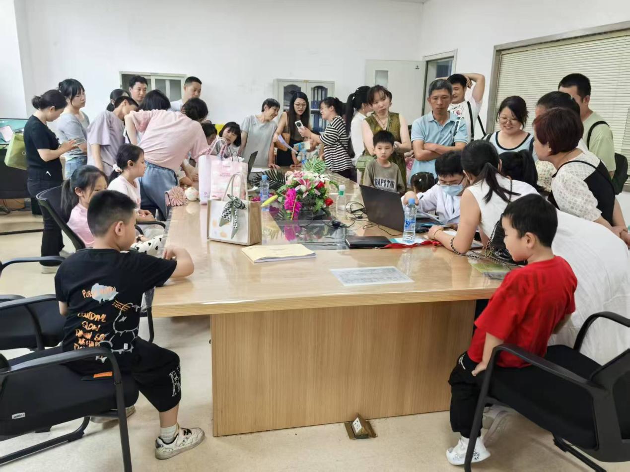 「医」路有爱 「童」享温情 南昌大学二附院开展儿童节义诊活动