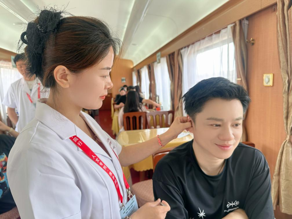 中亚专列搭桥梁 岐黄之术启新章——中国-中亚国际人文旅游专列盛大启程