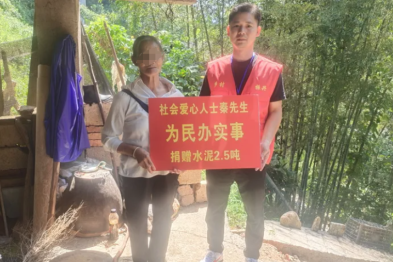 桂医二附院驻村第一书记魏香献：扎根乡村办实事，倾心为民谋福祉
