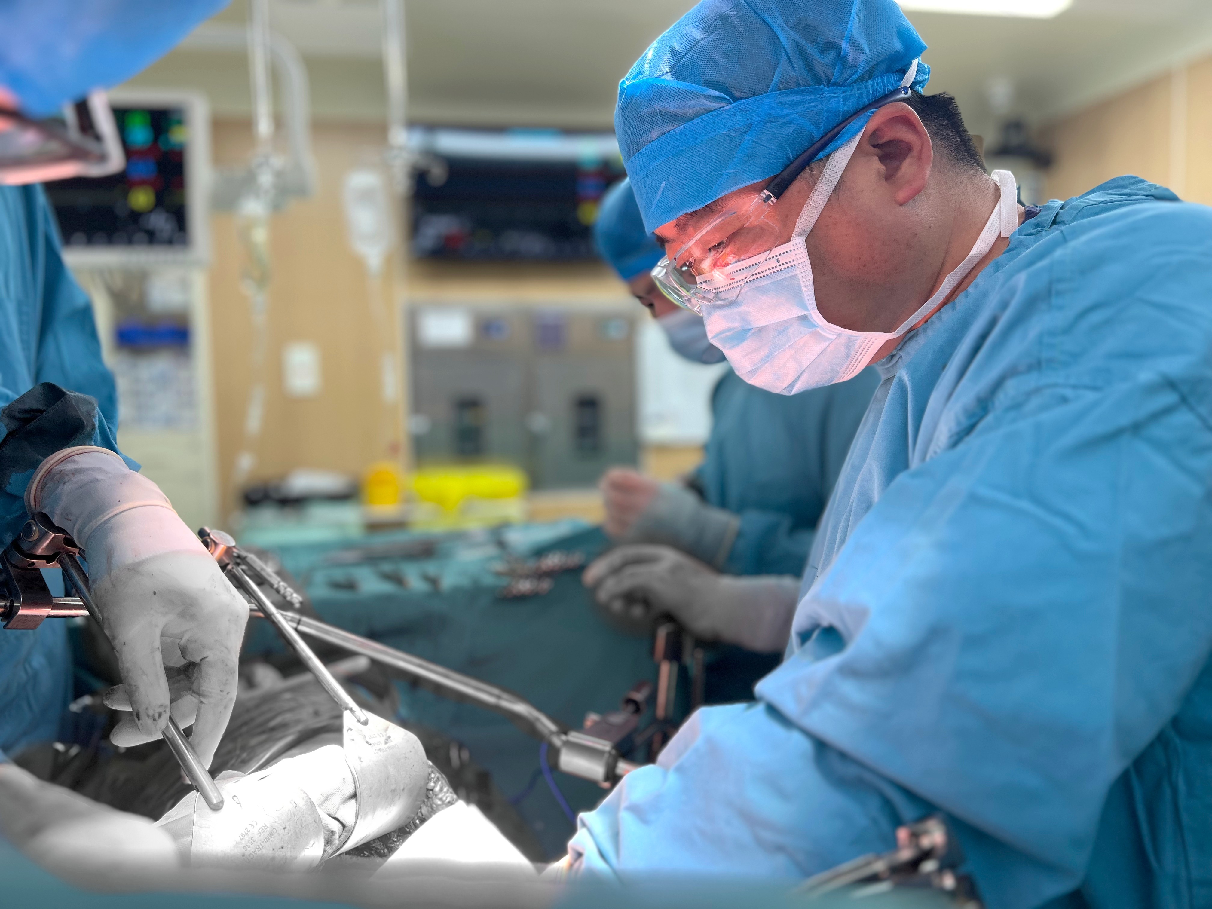 7 小时拆解「血管炸弹」!南医大二附院心血管团队攻克主动脉「巅峰手术」