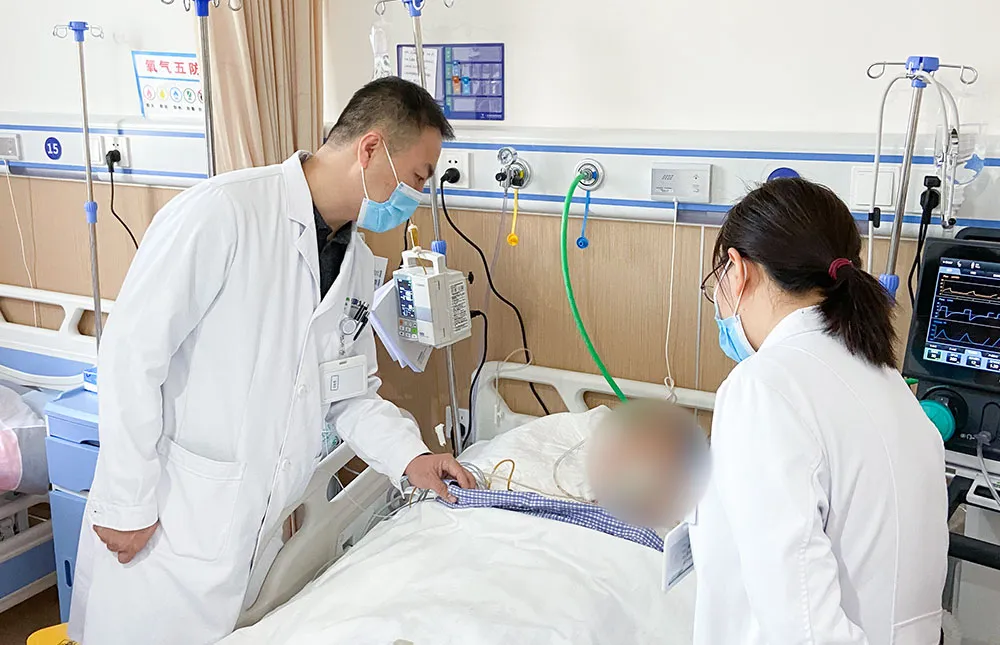 从「微意识」到站立行走，一位青年脑出血恢复期患者 282 天涅槃重生之路