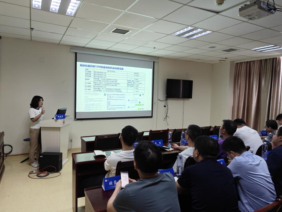 南昌大学二附院与宜春市人民医院开展急危重症医学学术交流党日活动