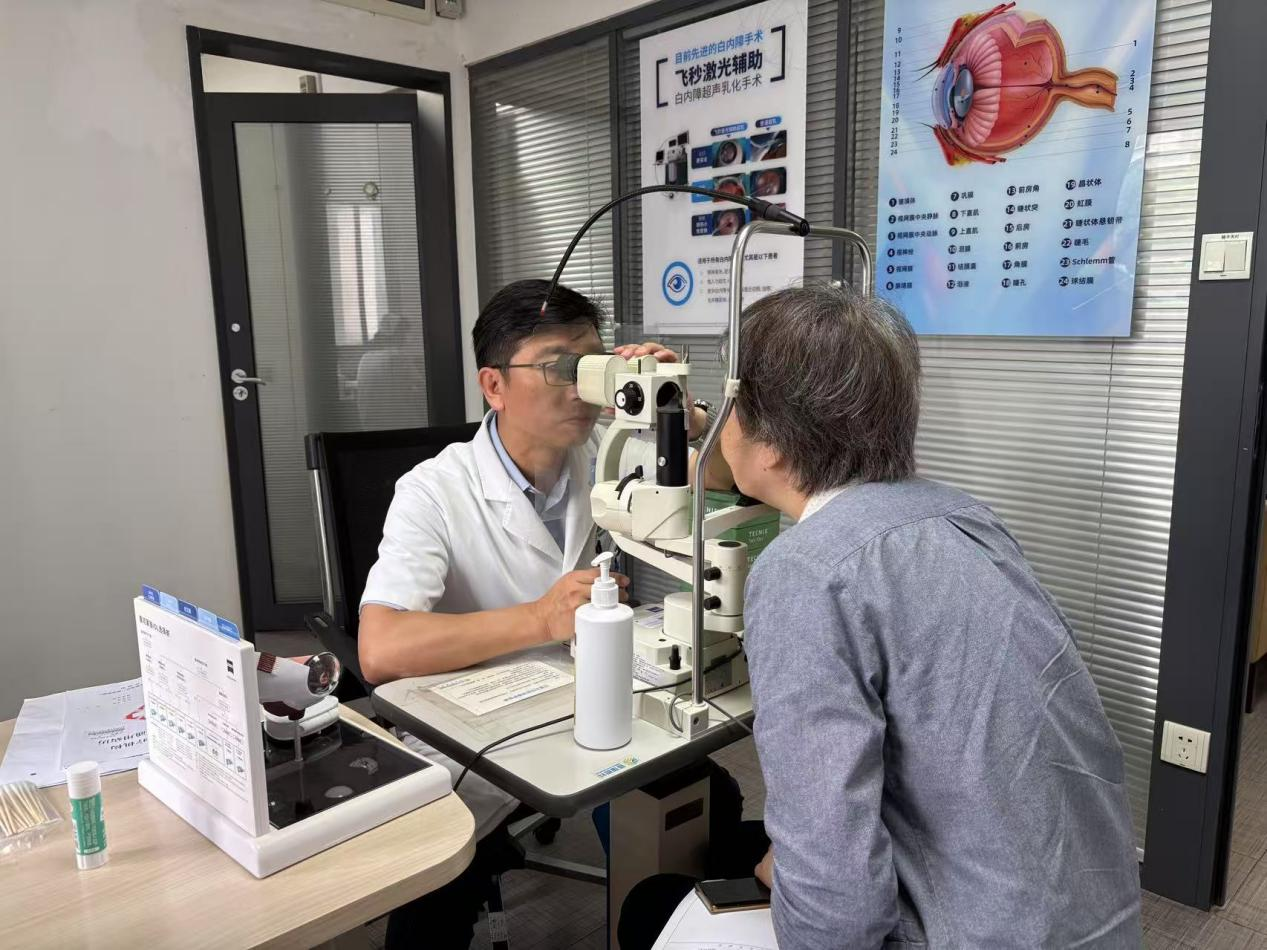 夏天高温会引起白内障吗？武汉普瑞眼科程旭康介绍白内障的预防