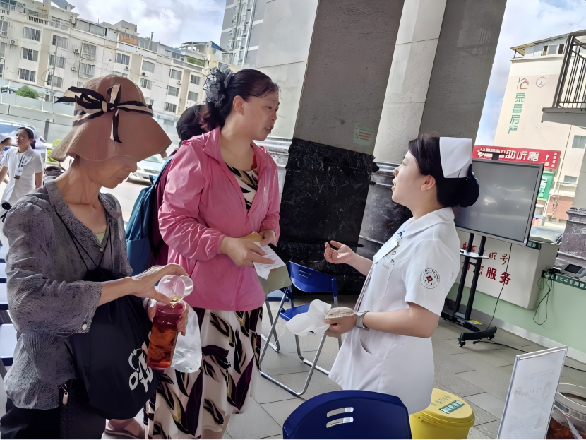 守护睛彩，点亮光明——广西中医药大学一附院开展全国爱眼日义诊系列活动