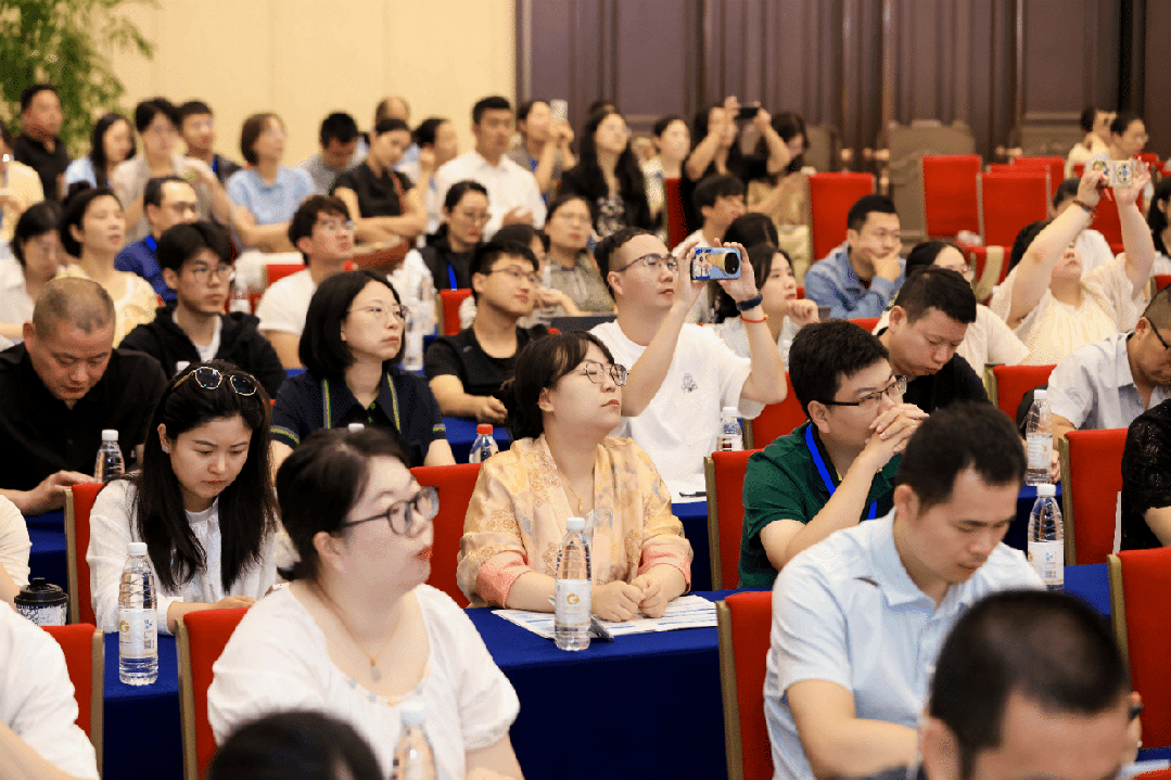 中国针灸学会腧穴分会暨浙江省针灸学会针灸临床专业委员会、中医针灸器械专业委员会 2025 学术年会在杭州成功召开