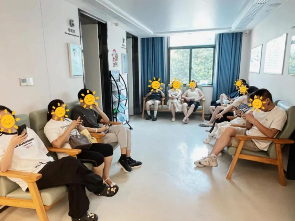 暑期摘镜总动员｜武汉普瑞眼科关念解答近视手术术前检查的重要性