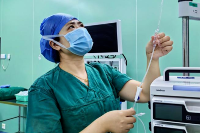 护士特辑| 十三载坚守，无影灯下的生命守护者——吴步婷