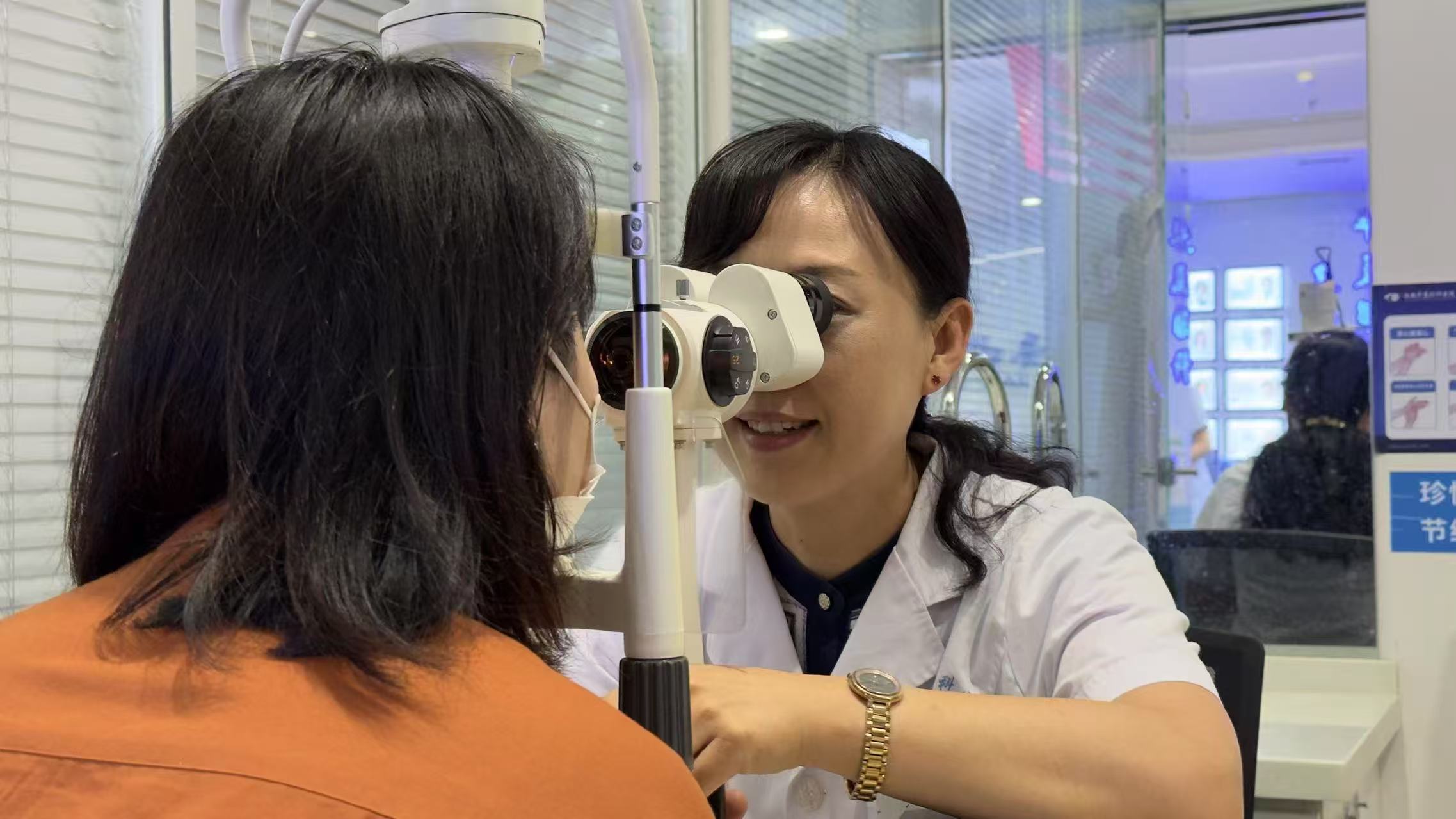 光明使者：以医术筑梦，以仁心照人