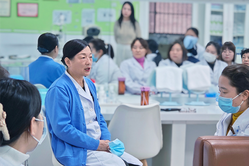 四十载光阴，医者仁心永不老