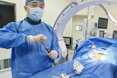 七旬老人肺癌骨转移疼痛影响生活，骨科联合麻醉科微创技术解除病痛