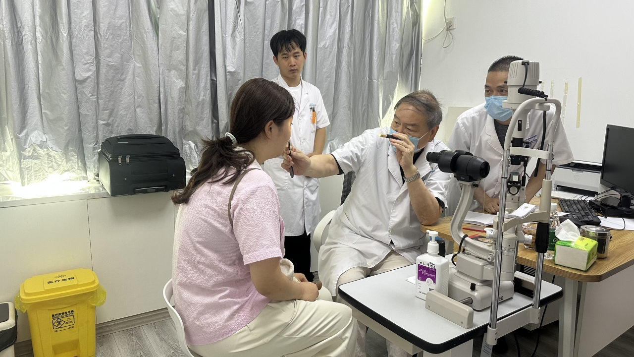 赵堪兴院士亲临南平华厦眼科医院会诊，助力解决小儿眼病难题