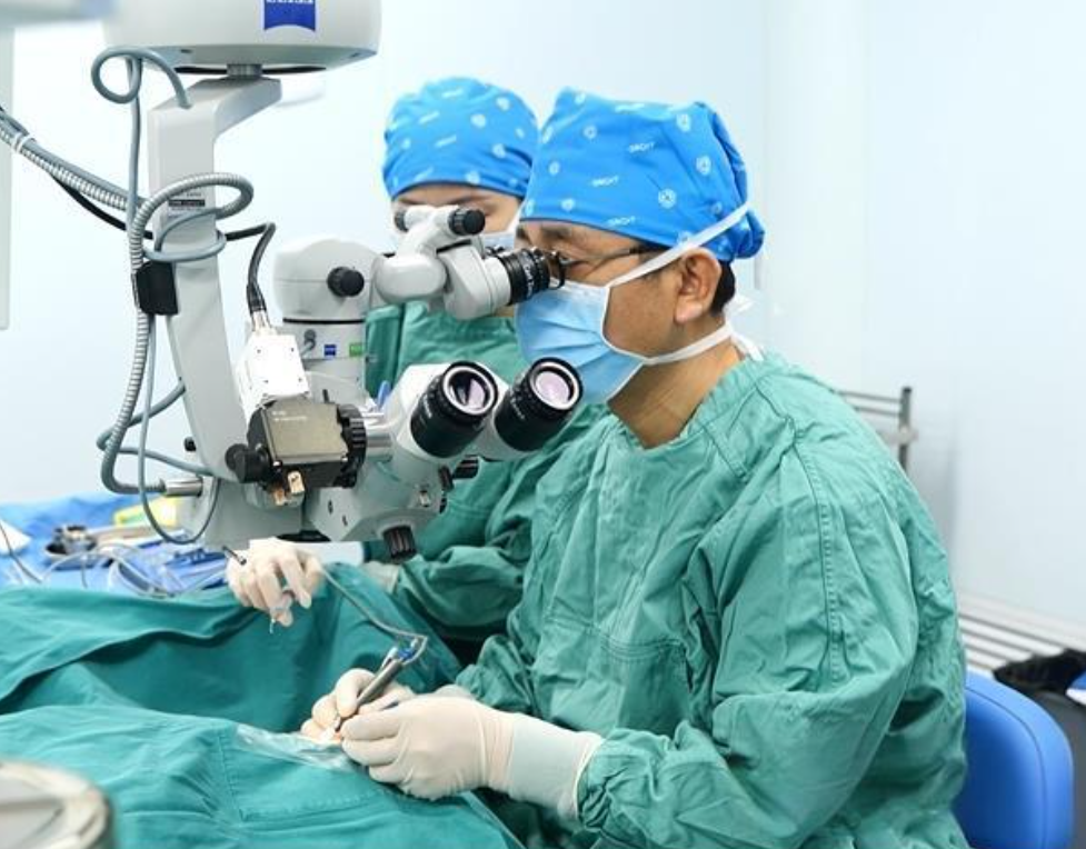 男童因先天性白内障险失明 武汉普瑞眼科程旭康手术除障保其视力