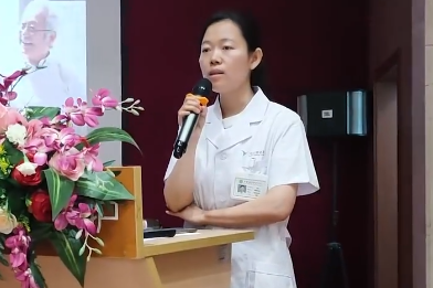 燕达医院中国康复研究中心专家刘平主任走进燕达养护中心开展「老年认知功能障碍评估与康复」专题讲座