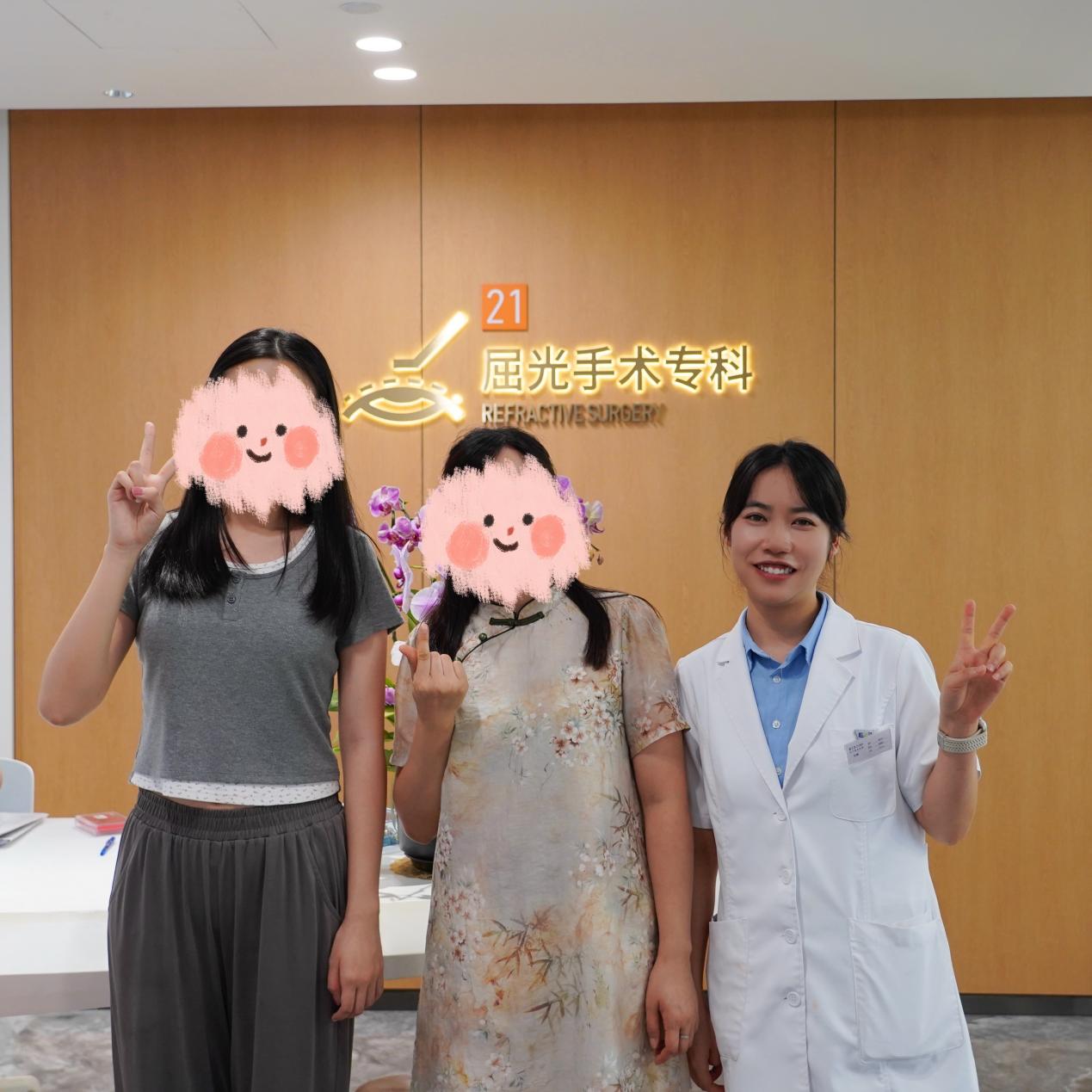 母女共赴清晰新程,摘镜途中的特殊缘分与信任