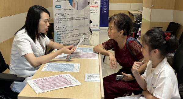 汉服萌娃闯中医世界,这个夏令营把传统文化玩出「新花样」