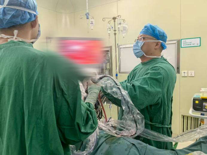 肺癌中晚期+转移≠绝望，桂医二附院一套「组合拳」让癌症变慢病