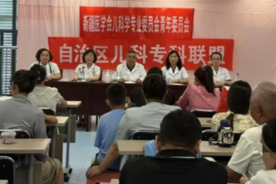 夏日义诊暖，儿科专家送健康！喀什儿童家门口获 「成长守护」