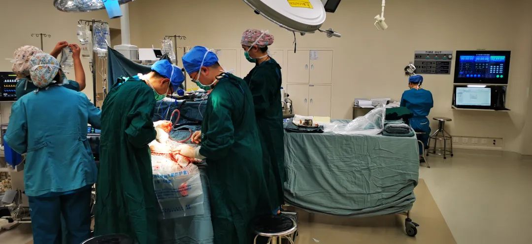 我院神经外二科上演「颅脑生死时速」,成功抢救突发昏迷患者