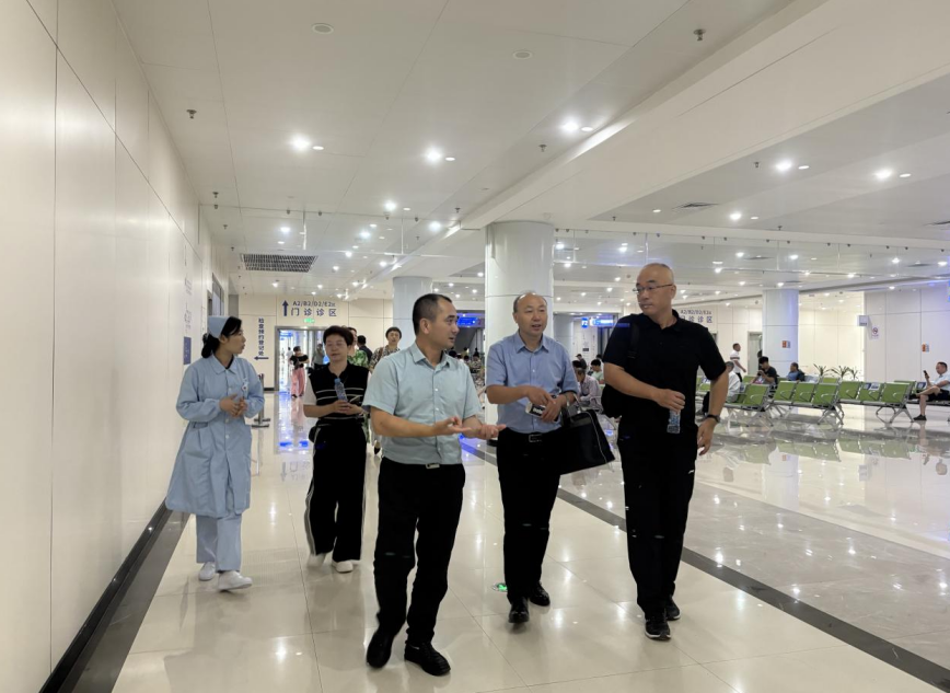新余钢铁集团有限公司中心医院一行至南昌大学二附院交流学习门诊工作