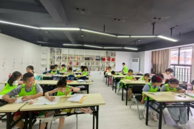 爱心托管解后顾之忧，职工子女乐享「医」趣暑假