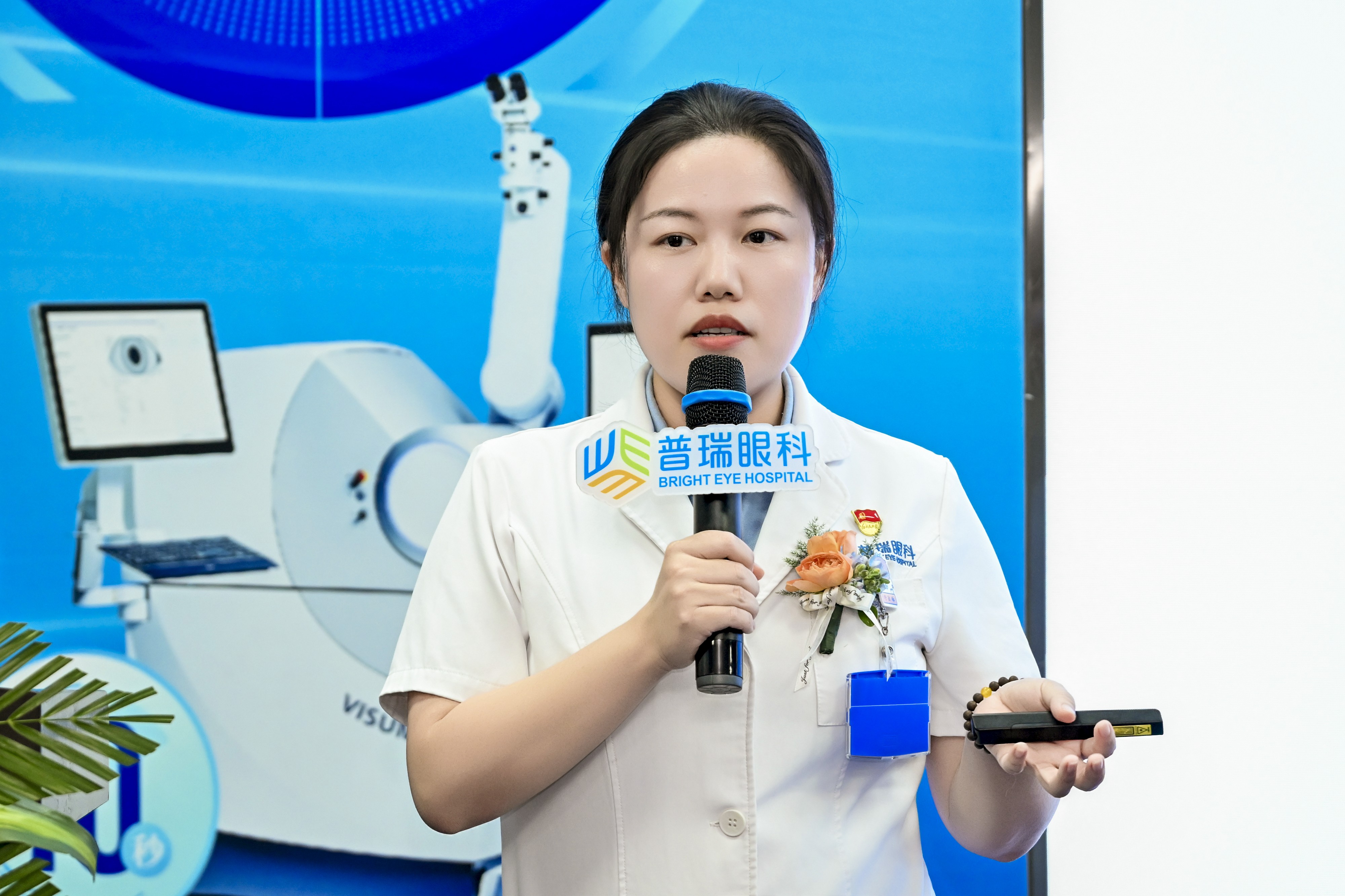 武汉普瑞眼科医院新微创全飞秒手术 SMILE pro 技术重磅登场