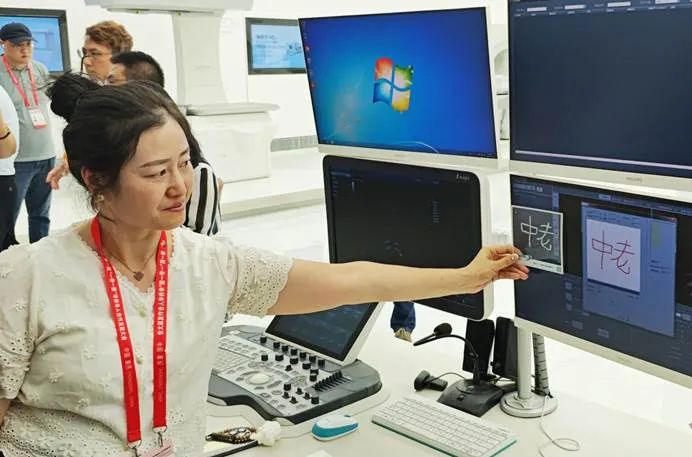 海外华文媒体聚焦海扶科技见证「重庆智造」力量