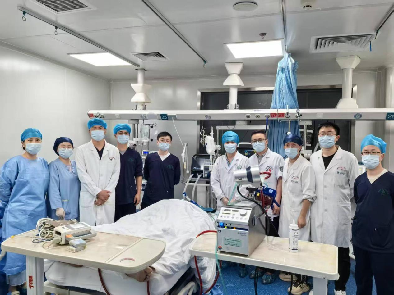 生命奇迹的 49 天：专科联盟接力，ECMO 托起 210 斤心梗患者新生希望